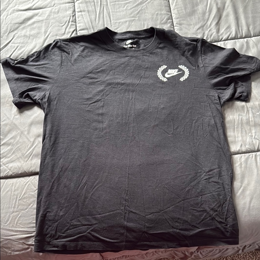 Men’s Large Nike Black Short Sleeve Tee - Great Condition!